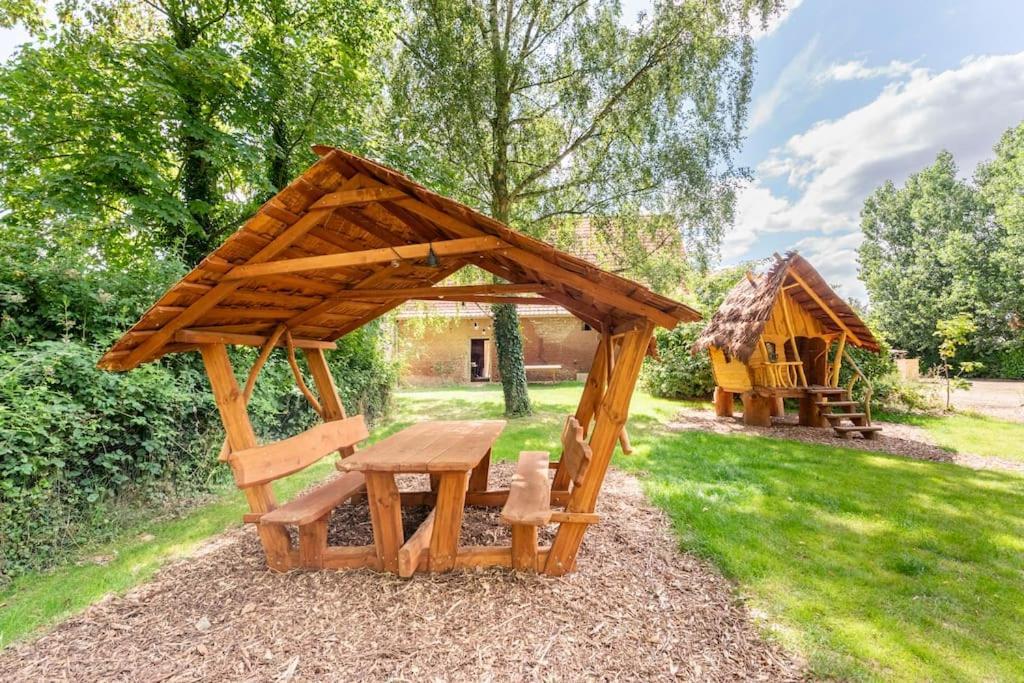 Villa Au Pied Du Frene Herzeele Esterno foto