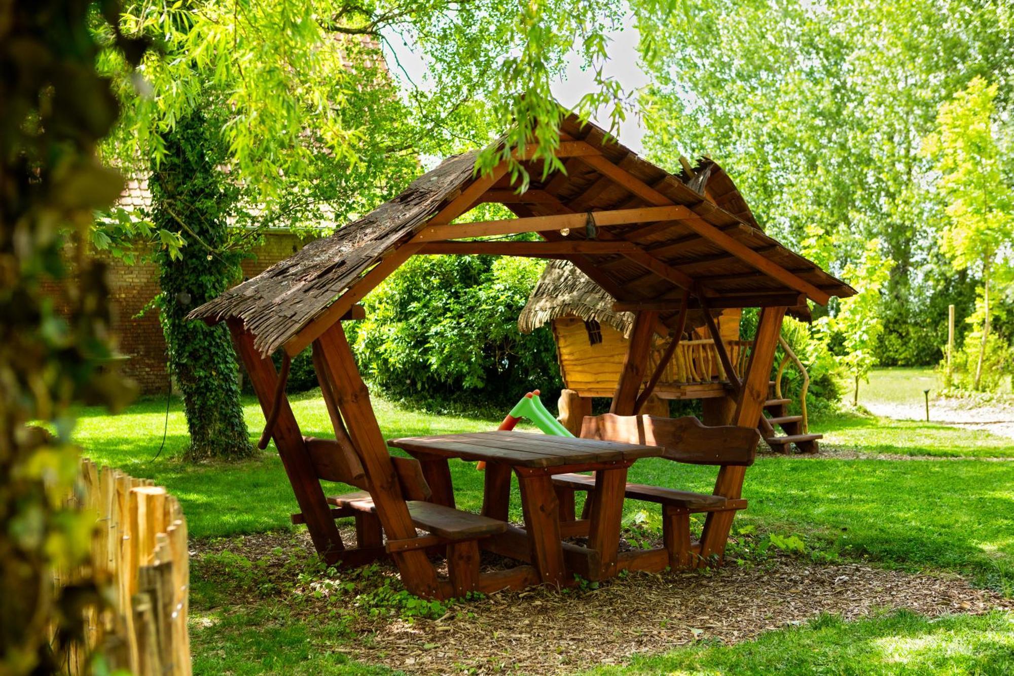 Villa Au Pied Du Frene Herzeele Esterno foto